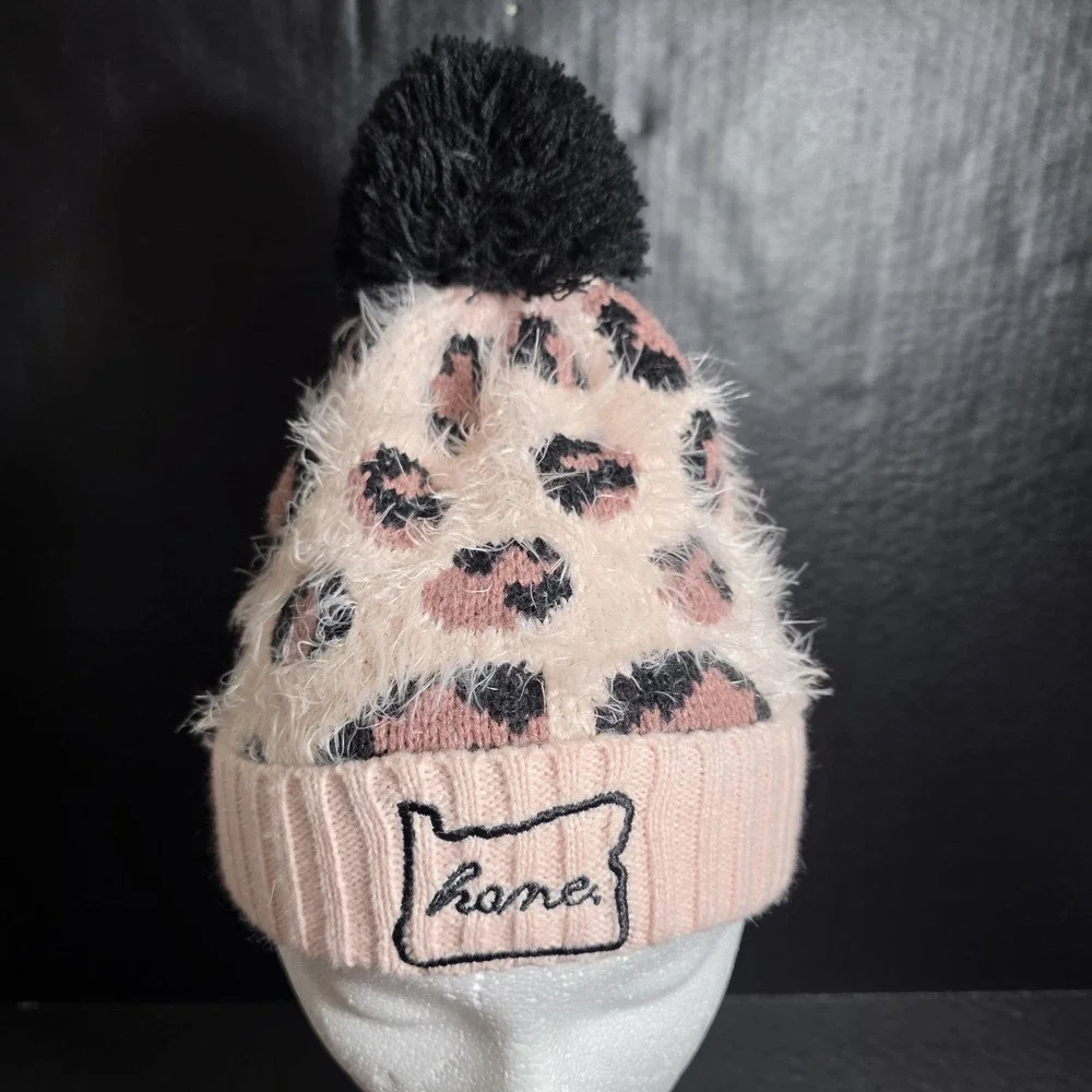 Home Free YOUTH Pink Cheetah Oregon Beanie‎ Hat